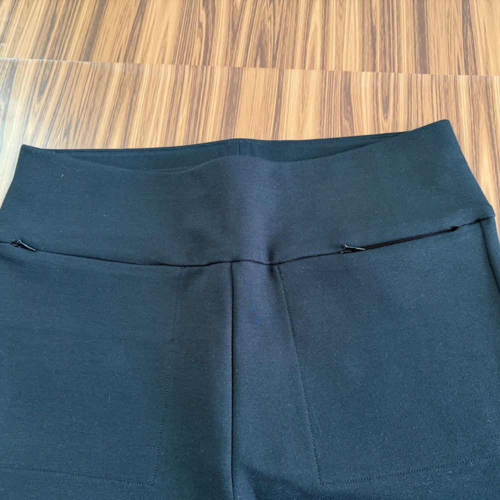 Cabi 4517 Black Ankle Zip Ponte Leggings Sz M NWOT Elevated Athleisure Travel - Picture 4 of 8